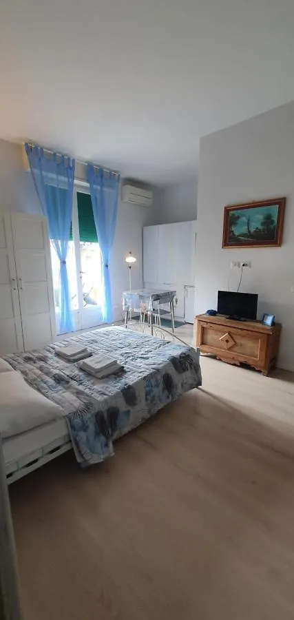 Apartment Dante Florenz